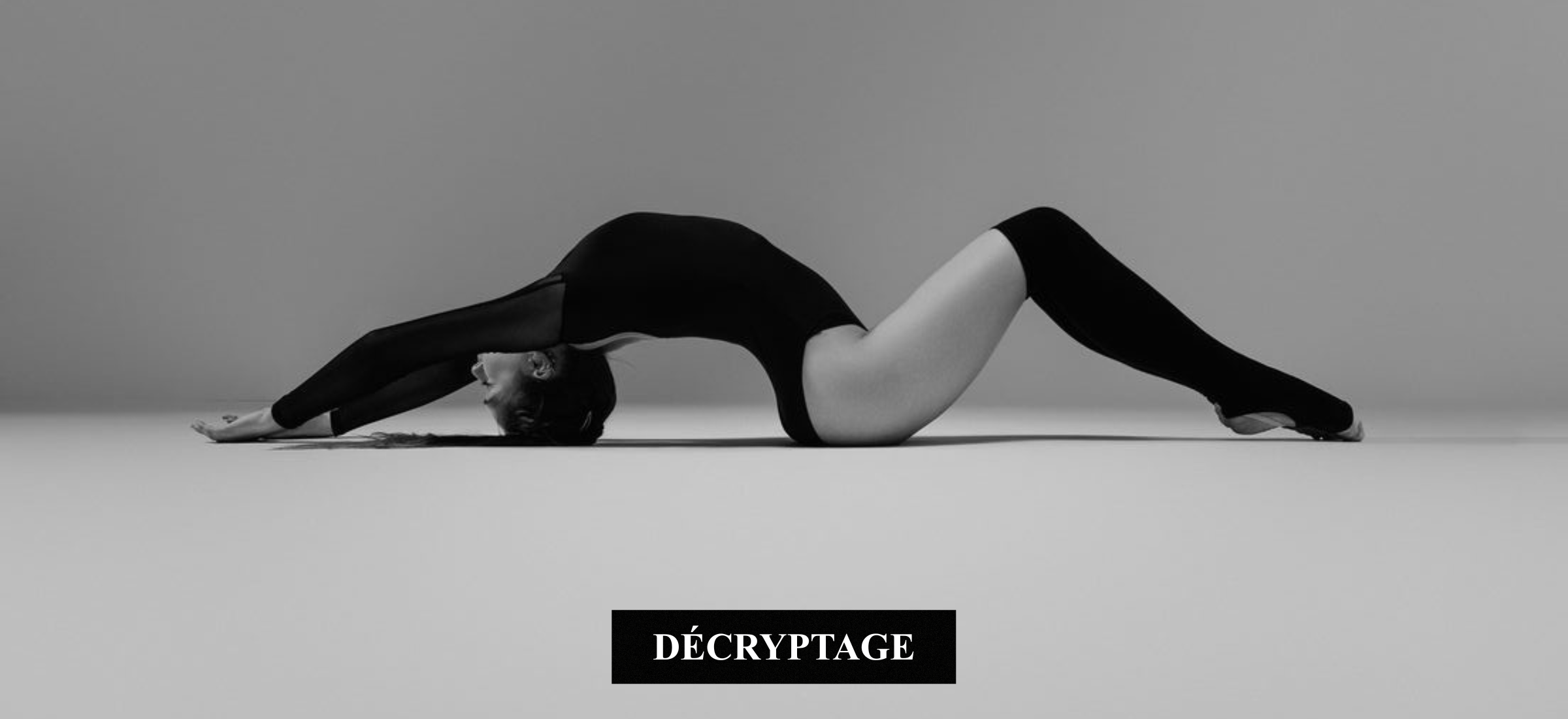 DÉCIDER SEULE OU DÉCIDER ACCOMPAGNÉE : CE QUE CHAQUE POSTURE DIT VRAIMENT DE VOUS.